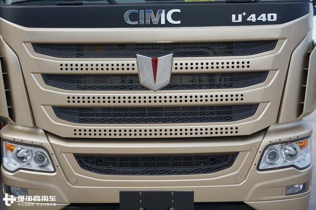 相比老款车型都有哪些不一样?全新改款的联合卡车U+牵引车实拍 - 第4张 - 提加商用车网 相比老款车型都有哪些不一样?全新改款的联合卡车U+牵引车实拍 - 第4张