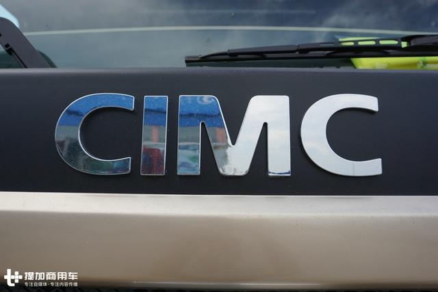 相比老款车型都有哪些不一样?全新改款的联合卡车U+牵引车实拍 - 第2张 - 提加商用车网 相比老款车型都有哪些不一样?全新改款的联合卡车U+牵引车实拍 - 第2张