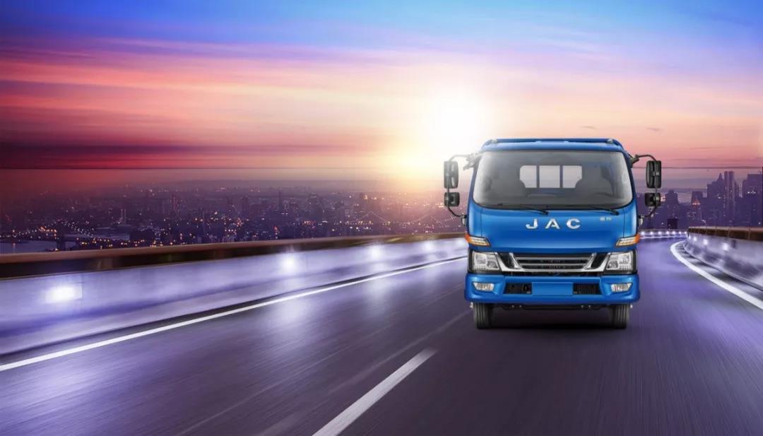 江淮又一款轻量化车型上市,爬坡动力强上蓝牌无忧 - 第1张 - 提加商用车网 江淮又一款轻量化车型上市,爬坡动力强上蓝牌无忧 - 第1张