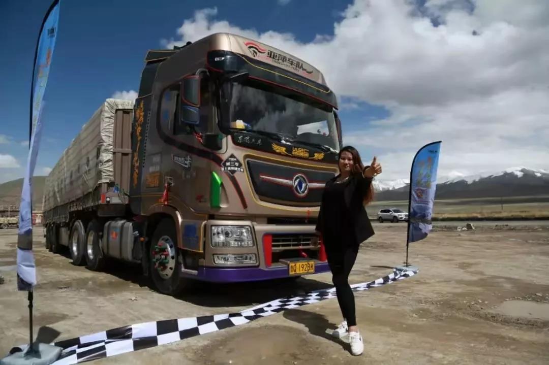 新一季“魅力天龙哥”首位周明星车主张亚萍:选择TA是一个永不后悔的决定 - 第4张 - 提加商用车网 新一季“魅力天龙哥”首位周明星车主张亚萍:选择TA是一个永不后悔的决定 - 第4张