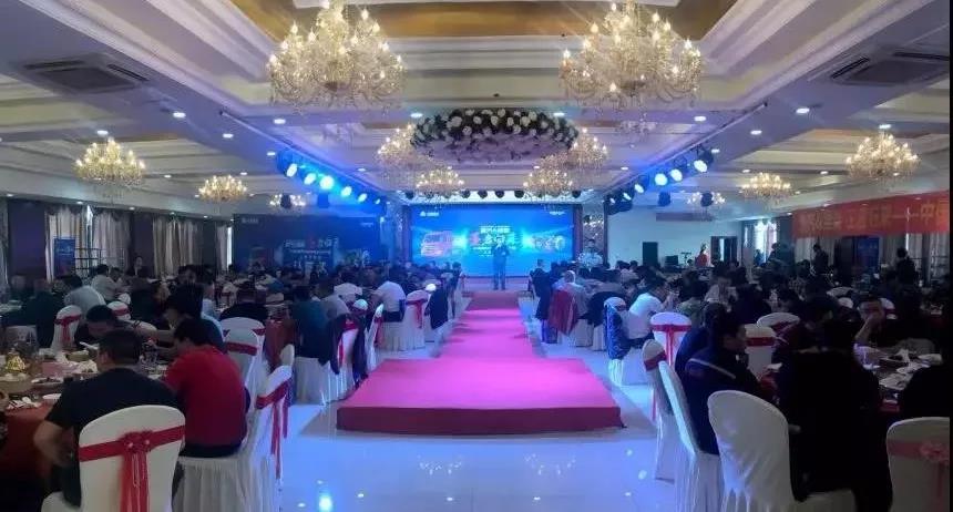 百辆“潍柴芯”豪瀚N7W成功交付鄂尔多斯用户 - 第1张 - 提加商用车网 百辆“潍柴芯”豪瀚N7W成功交付鄂尔多斯用户 - 第1张