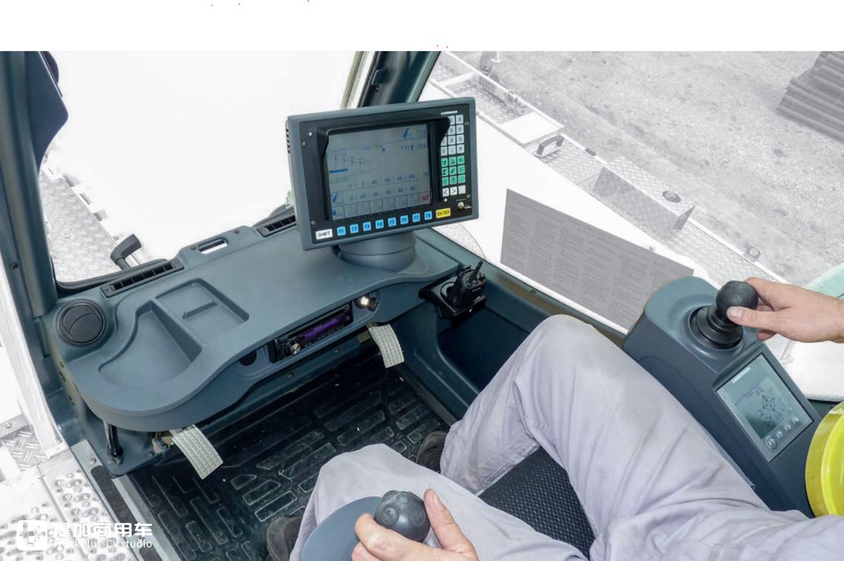 奔驰5轴卡车底盘,利勃海尔上装,带您见识一辆60T级伸缩臂起重机硬货 - 第18张 - 提加商用车网 奔驰5轴卡车底盘,利勃海尔上装,带您见识一辆60T级伸缩臂起重机硬货 - 第18张