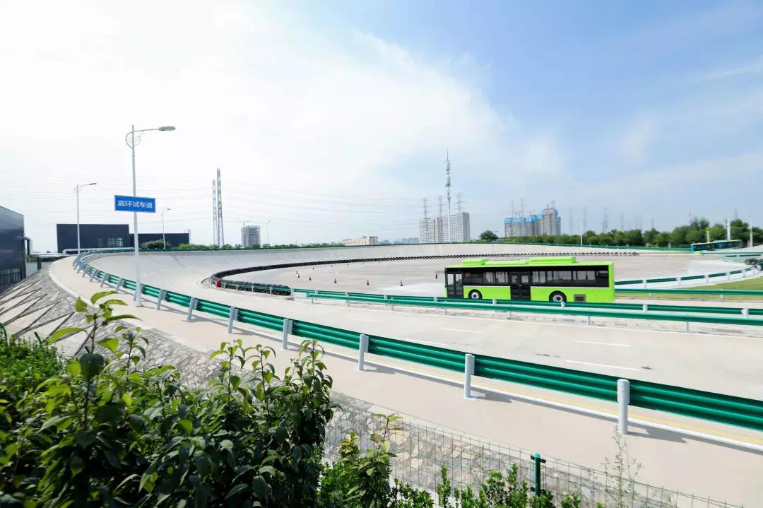 第120000台交付,宇通新能源客车引领行业迈向新高度!发布高端公交新标准 - 第7张 - 提加商用车网 第120000台交付,宇通新能源客车引领行业迈向新高度!发布高端公交新标准 - 第7张