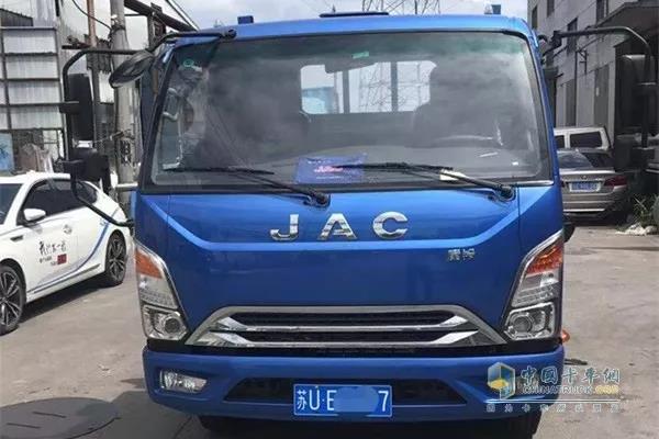 快时效+高舒适度,这位用户眼中的康铃J6凭啥高效? - 第2张 - 提加商用车网 快时效+高舒适度,这位用户眼中的康铃J6凭啥高效? - 第2张