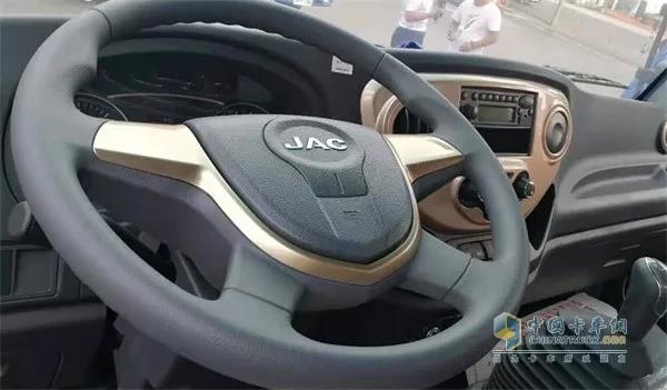 快时效+高舒适度,这位用户眼中的康铃J6凭啥高效? - 第5张 - 提加商用车网 快时效+高舒适度,这位用户眼中的康铃J6凭啥高效? - 第5张