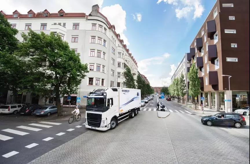 一停,二看,三挥手,看沃尔沃卡车针对儿童的交通安全三部曲 - 第8张 - 提加商用车网 一停,二看,三挥手,看沃尔沃卡车针对儿童的交通安全三部曲 - 第8张