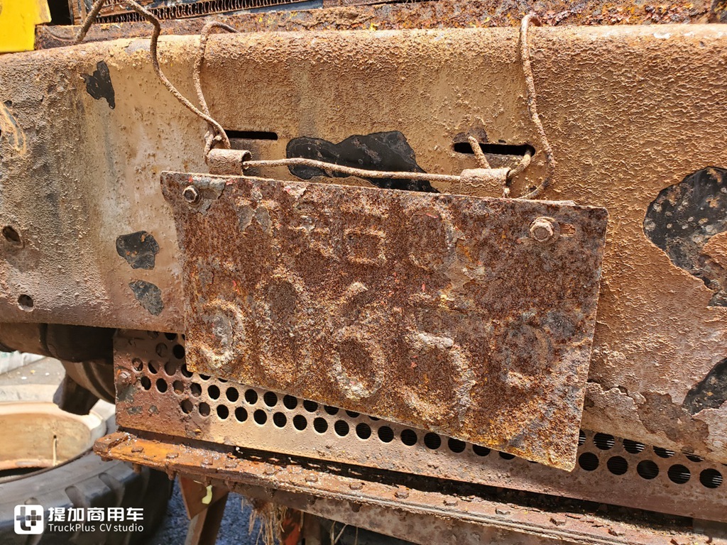 上世纪80年代国内引进的美国马克R系牵引车实拍,据说当年在内蒙一直运煤 - 第25张 - 提加商用车网 上世纪80年代国内引进的美国马克R系牵引车实拍,据说当年在内蒙一直运煤 - 第25张