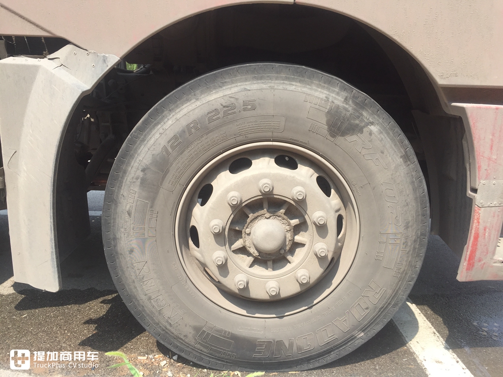 7年前买了解放J6H高端重卡，车主说当年开进口卡车的都羡慕他 - 第10张