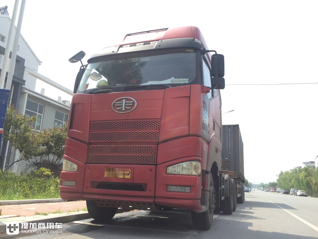 7年前买了解放J6H高端重卡,车主说当年开进口卡车的都羡慕他 - 第23张 - 提加商用车网 7年前买了解放J6H高端重卡,车主说当年开进口卡车的都羡慕他 - 第23张