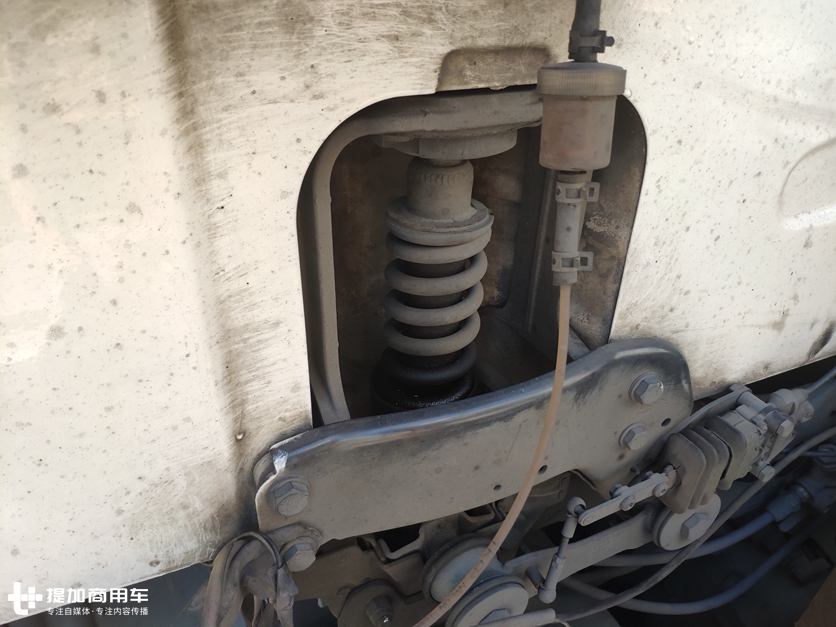 手动挡,钢板悬架后桥,带您见识一辆早期的斯堪尼亚4系卡车 - 第18张 - 提加商用车网 手动挡,钢板悬架后桥,带您见识一辆早期的斯堪尼亚4系卡车 - 第18张