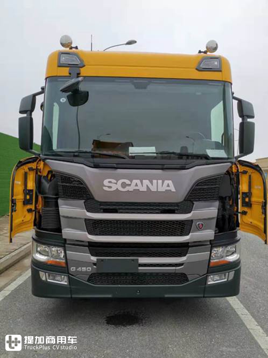 "大黄蜂"进口卡车即将投入运营,某快递公司购买的斯堪尼亚g450实拍