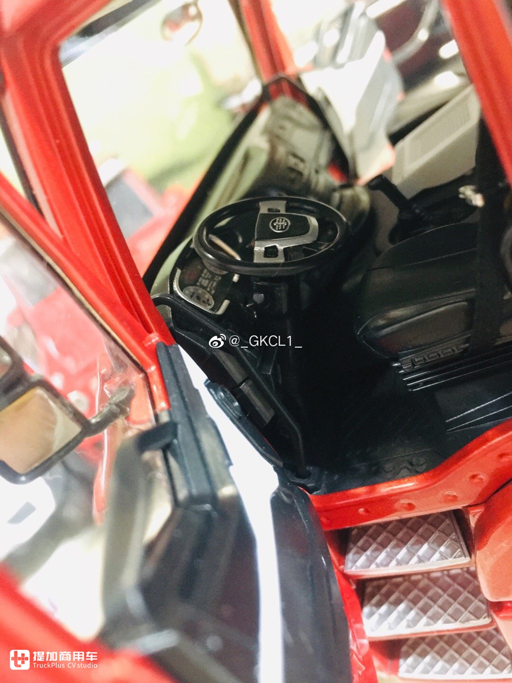 卡车模型也评测,带你看看解放J6P1:24模型的做工 - 第11张 - 提加商用车网 卡车模型也评测,带你看看解放J6P1:24模型的做工 - 第11张