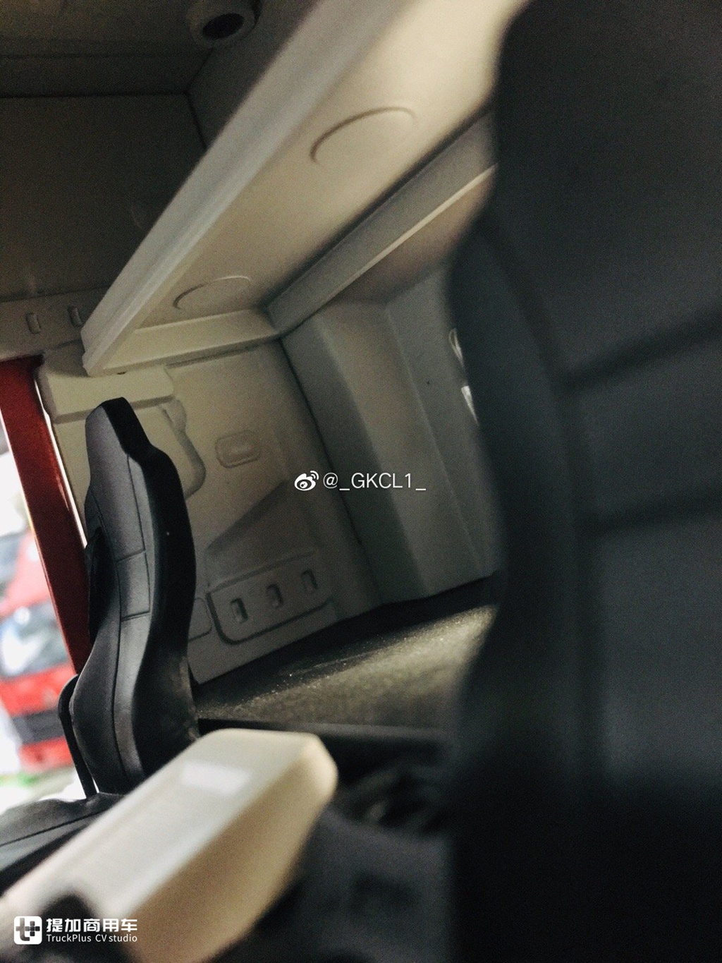 卡车模型也评测,带你看看解放J6P1:24模型的做工 - 第12张 - 提加商用车网 卡车模型也评测,带你看看解放J6P1:24模型的做工 - 第12张