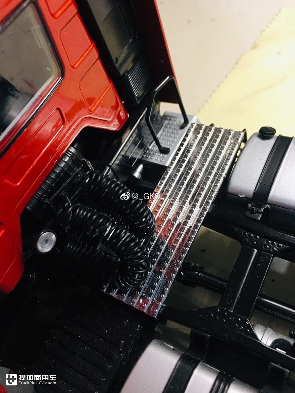 卡车模型也评测，带你看看解放J6P1:24模型的做工 - 第18张
