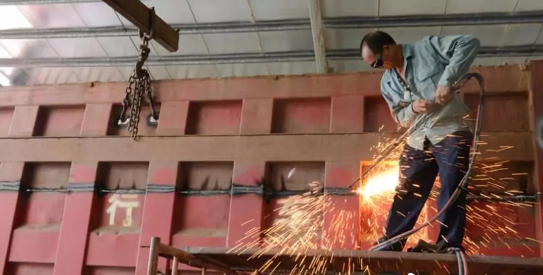 百吨王终于被处置了!驾驶员直接吊销驾驶证! - 第3张 - 提加商用车网 百吨王终于被处置了!驾驶员直接吊销驾驶证! - 第3张