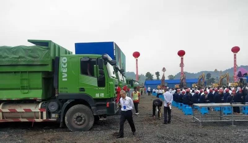 助力四川文旅产业建设 上汽红岩渣土车批量交付用户 - 第3张 - 提加商用车网 助力四川文旅产业建设 上汽红岩渣土车批量交付用户 - 第3张