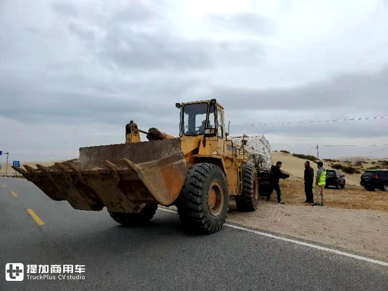 沃尔沃FH误入沙坑，十一罗汉奋战青海湖 - 第2张