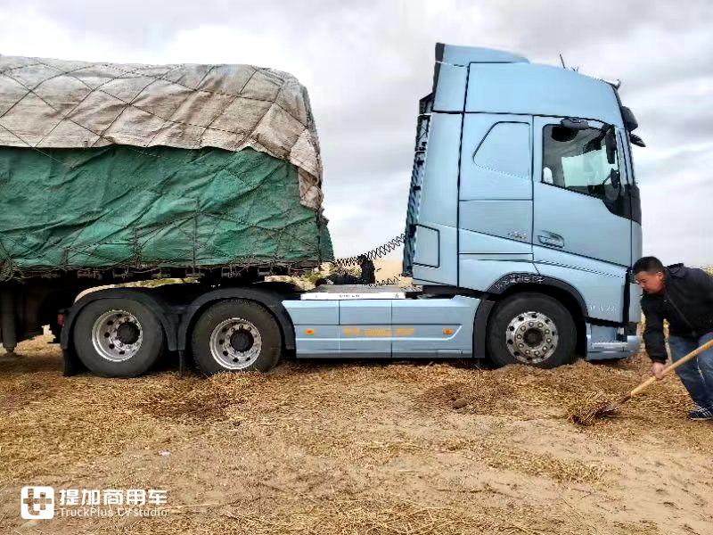 沃尔沃FH误入沙坑，十一罗汉奋战青海湖 - 第4张