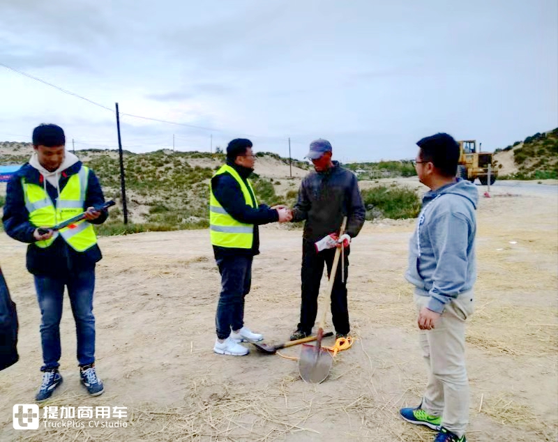 沃尔沃FH误入沙坑，十一罗汉奋战青海湖 - 第11张