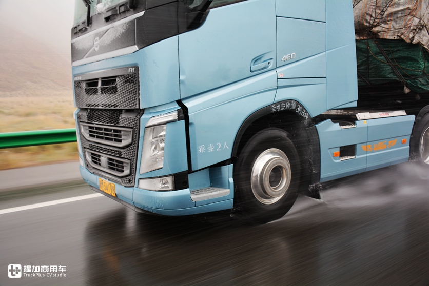 90后小伙跑无锡到库尔勒专线,如今只买高配版沃尔沃卡车,为何? - 第2张 - 提加商用车网 90后小伙跑无锡到库尔勒专线,如今只买高配版沃尔沃卡车,为何? - 第2张