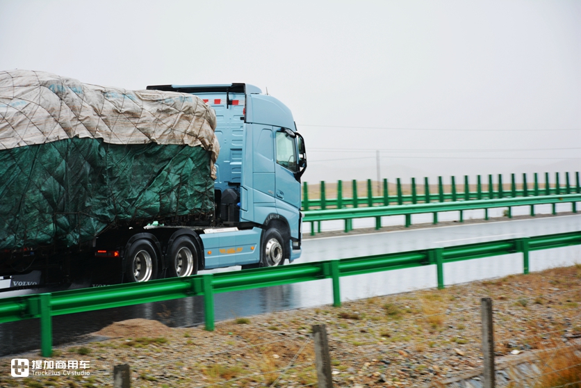90后小伙跑无锡到库尔勒专线,如今只买高配版沃尔沃卡车,为何? - 第5张 - 提加商用车网 90后小伙跑无锡到库尔勒专线,如今只买高配版沃尔沃卡车,为何? - 第5张