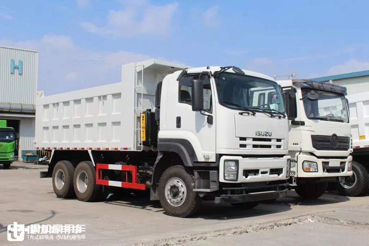 庆铃产的五十铃vc46牵引车,车主说当时花40万买的,发动机用起来很省油