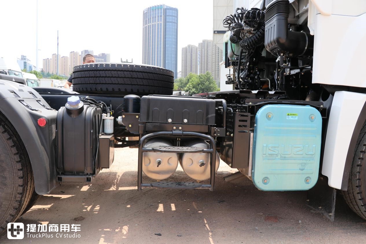 有人买了五十铃巨咖2020款牵引车,这车怎么样?我们带您好好看看 - 第25张 - 提加商用车网 有人买了五十铃巨咖2020款牵引车,这车怎么样?我们带您好好看看 - 第25张