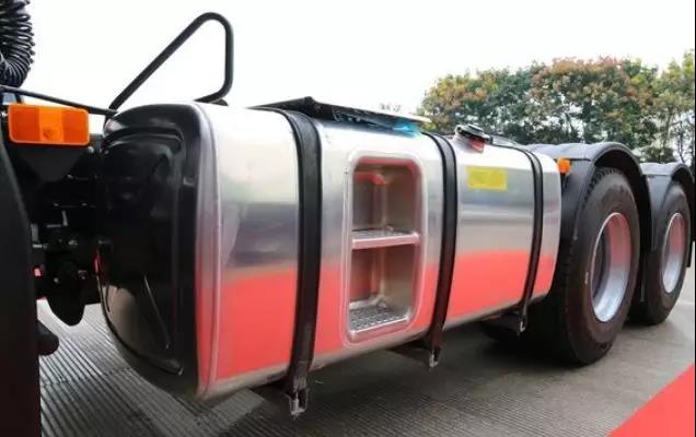 2020款格尔发K5w6×4牵引车亮相品鉴会，这就是更舒服的卡车 - 第9张