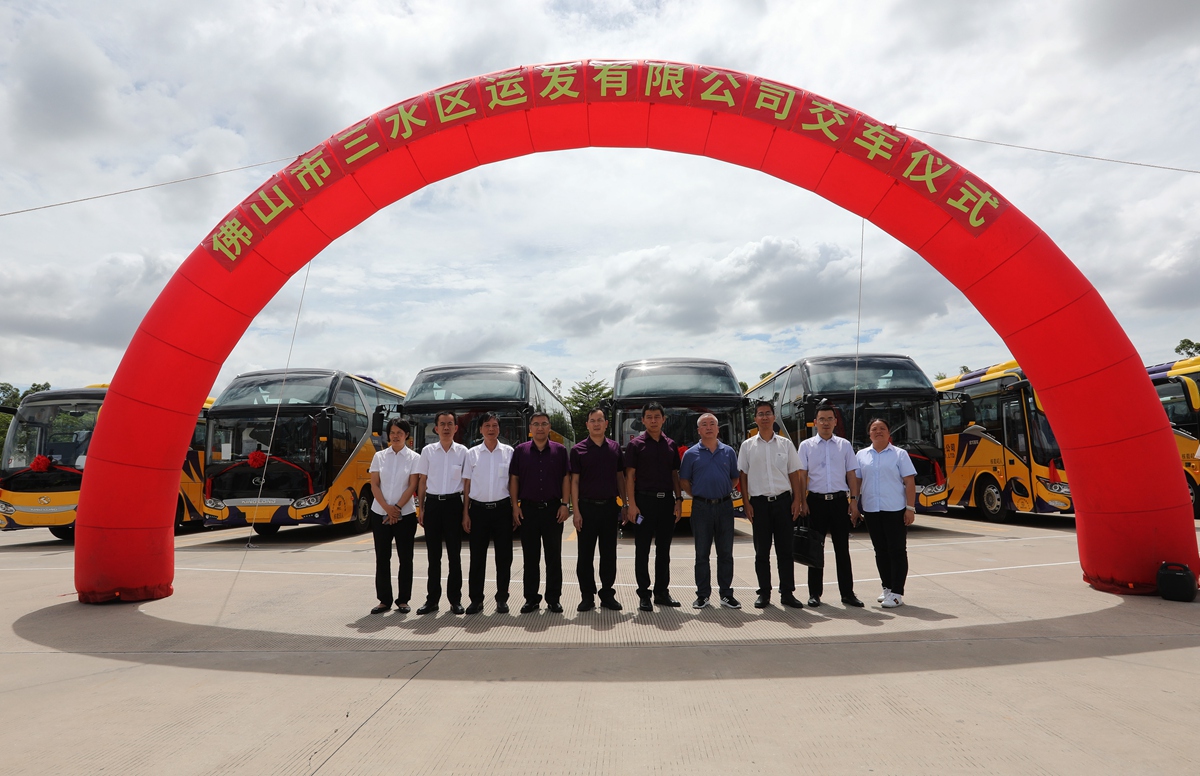 旅游客运激发新动能，金龙公路客车“风光独好” - 第1张