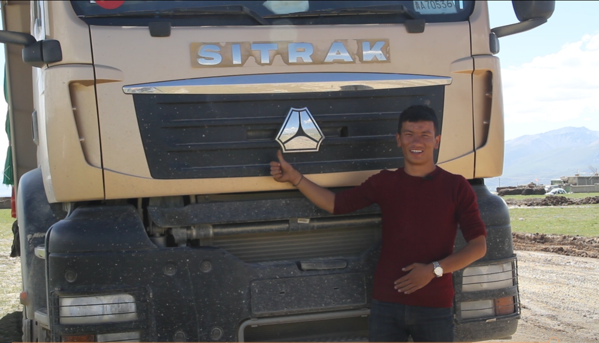 问道天路 ,汕德卡赢得藏族兄弟信赖 - 第2张 - 提加商用车网 问道天路 ,汕德卡赢得藏族兄弟信赖 - 第2张