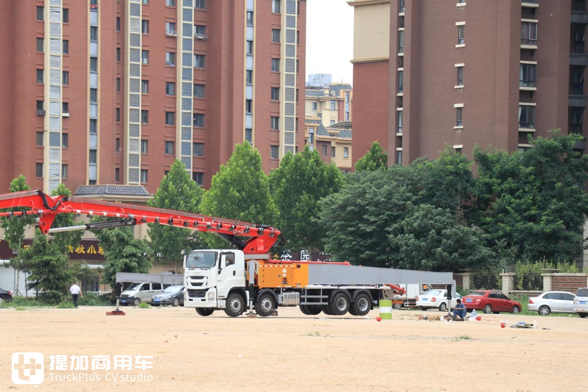 它是泵车里的“天泵”,最高可达101米,臂架式泵车知识小科普 - 第1张 - 提加商用车网 它是泵车里的“天泵”,最高可达101米,臂架式泵车知识小科普 - 第1张