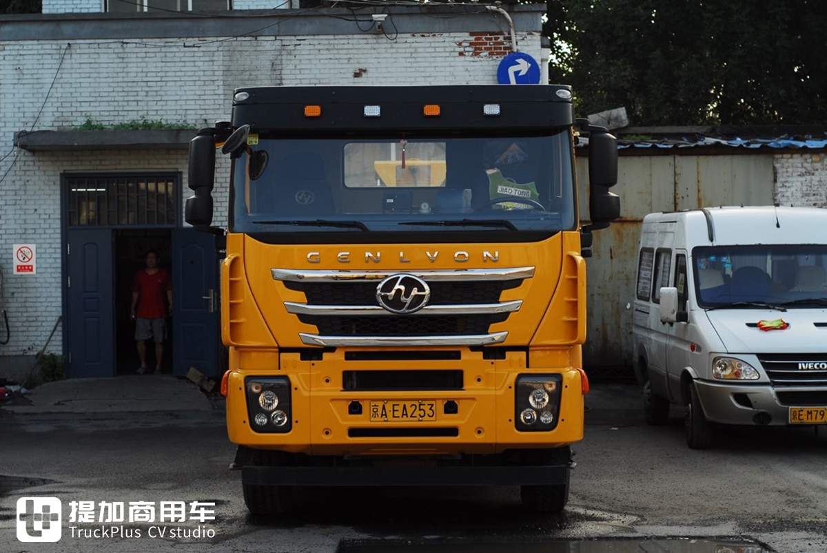 深入北京公交集团,实地探访陕汽、红岩两款公交救援车的使用情况 - 第6张 - 提加商用车网 深入北京公交集团,实地探访陕汽、红岩两款公交救援车的使用情况 - 第6张