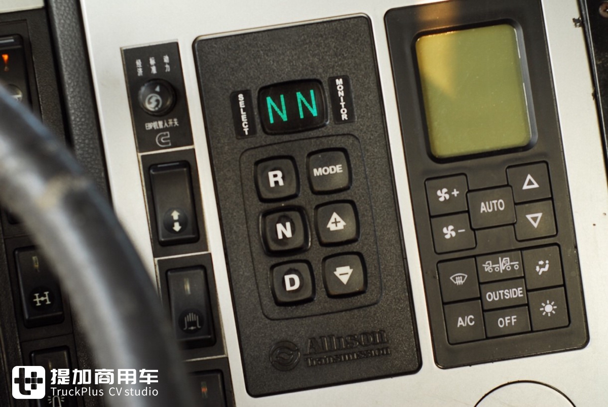 深入北京公交集团,实地探访陕汽、红岩两款公交救援车的使用情况 - 第13张 - 提加商用车网 深入北京公交集团,实地探访陕汽、红岩两款公交救援车的使用情况 - 第13张