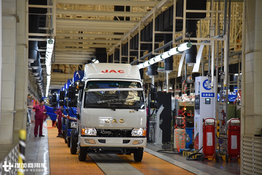 一辆高品质轻卡是怎么诞生的?参观江淮轻卡生产基地带你实际感受 - 第13张 - 提加商用车网 一辆高品质轻卡是怎么诞生的?参观江淮轻卡生产基地带你实际感受 - 第13张