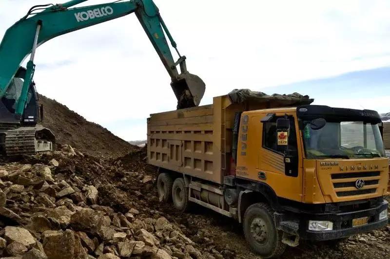 1-8月销量第一！上汽红岩“工程之王”缘何逆市飘红？ - 第4张