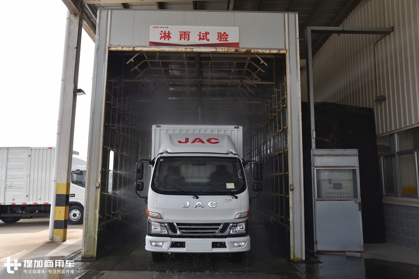 一辆高品质轻卡是怎么诞生的?参观江淮轻卡生产基地带你实际感受 - 第9张 - 提加商用车网 一辆高品质轻卡是怎么诞生的?参观江淮轻卡生产基地带你实际感受 - 第9张