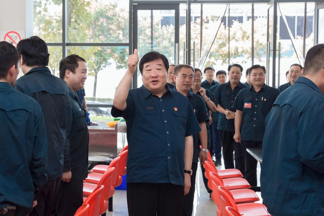 谭旭光:职工满意才是我们最大的满意! - 第1张 - 提加商用车网 谭旭光:职工满意才是我们最大的满意! - 第1张