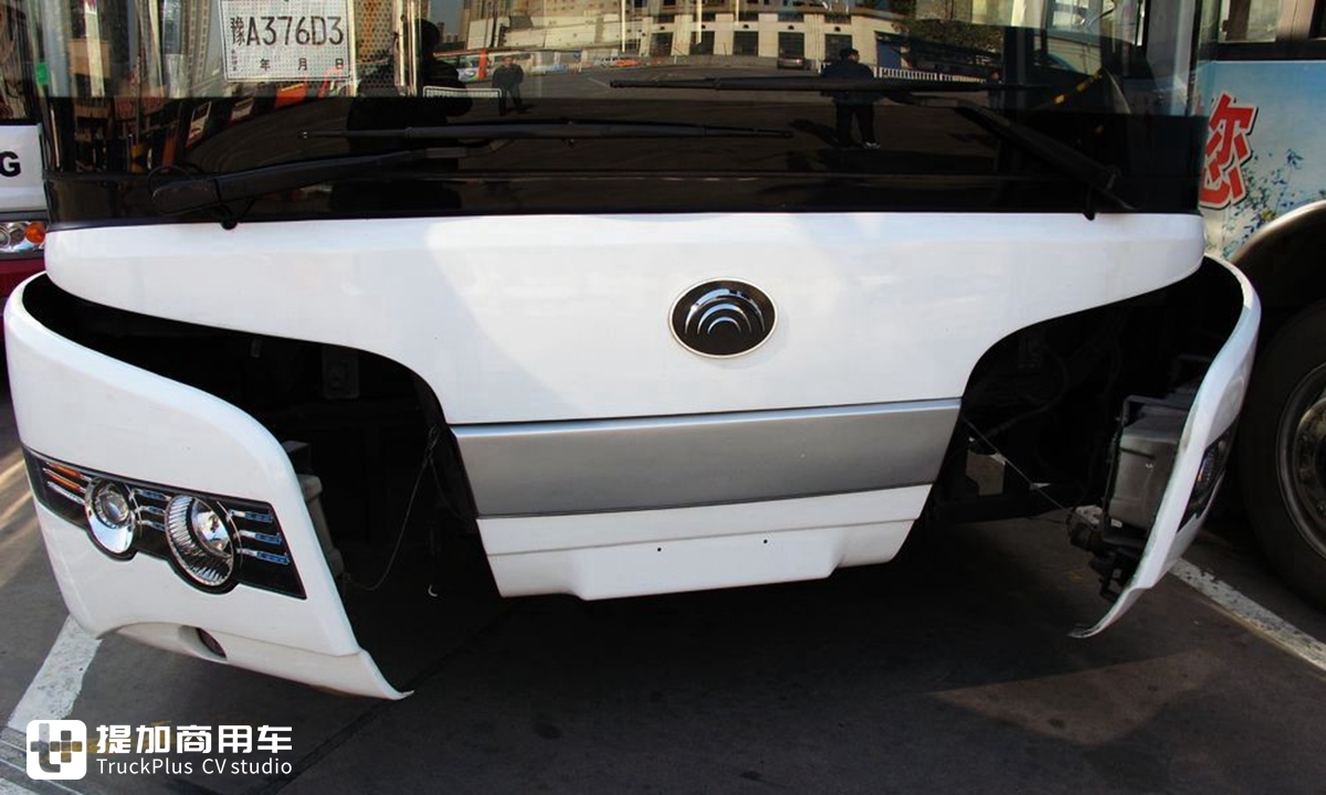 “飞鹰临天下,绅士自由行” ——宇通客车大型公交造型进化史(二) - 第5张 - 提加商用车网 “飞鹰临天下,绅士自由行” ——宇通客车大型公交造型进化史(二) - 第5张