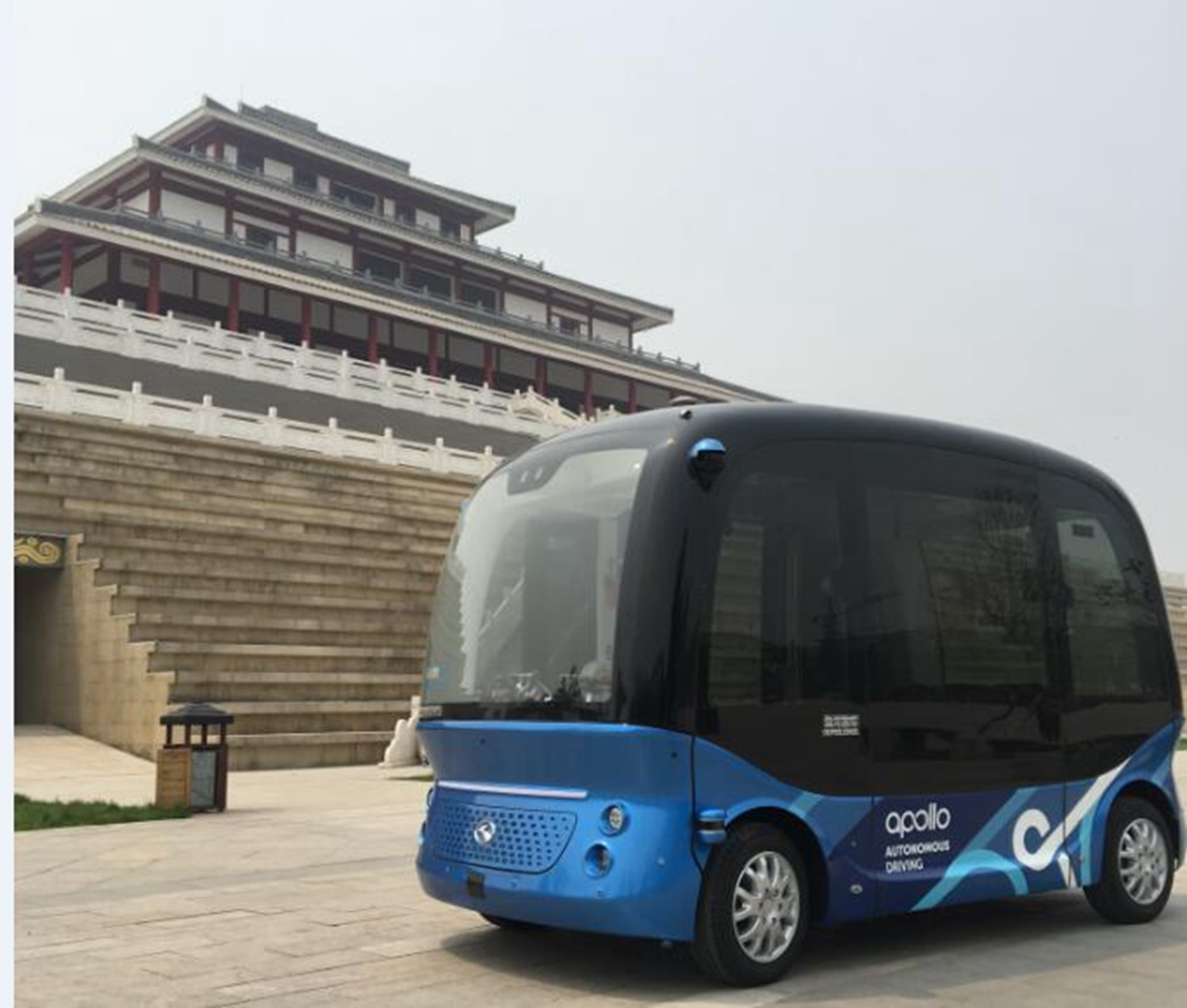 自豪!金龙阿波龙荣登央视《共和国发展成就巡礼》 - 第7张 - 提加商用车网 自豪!金龙阿波龙荣登央视《共和国发展成就巡礼》 - 第7张