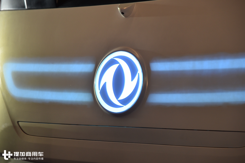 东风天龙概念卡车来了,内饰很未来,油电混合动力还能省油15% - 第10张 - 提加商用车网 东风天龙概念卡车来了,内饰很未来,油电混合动力还能省油15% - 第10张