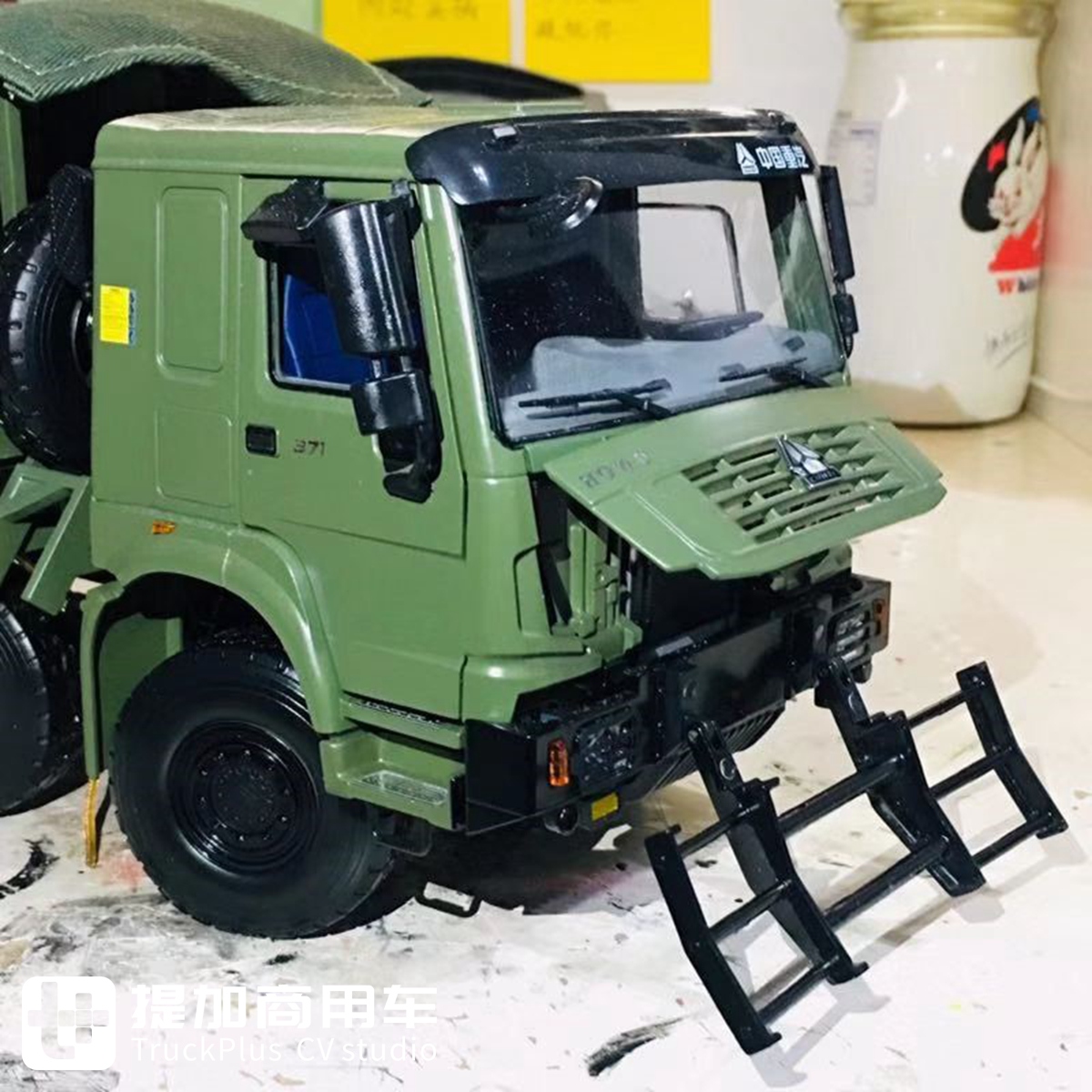 卡车模型也评测，再带你见识一款1:24的重汽豪沃军车模型 - 第9张