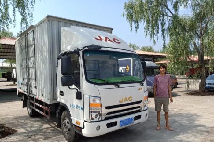 帅铃城配运输第一代言人,看看吴双凤的致富路 - 第3张 - 提加商用车网 帅铃城配运输第一代言人,看看吴双凤的致富路 - 第3张