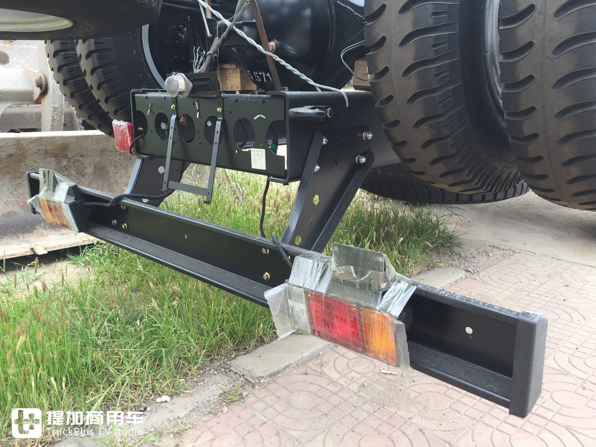 终于把自动挡变速箱引入到了国内,庆铃FVR自动挡载货车实拍 - 第17张 - 提加商用车网 终于把自动挡变速箱引入到了国内,庆铃FVR自动挡载货车实拍 - 第17张