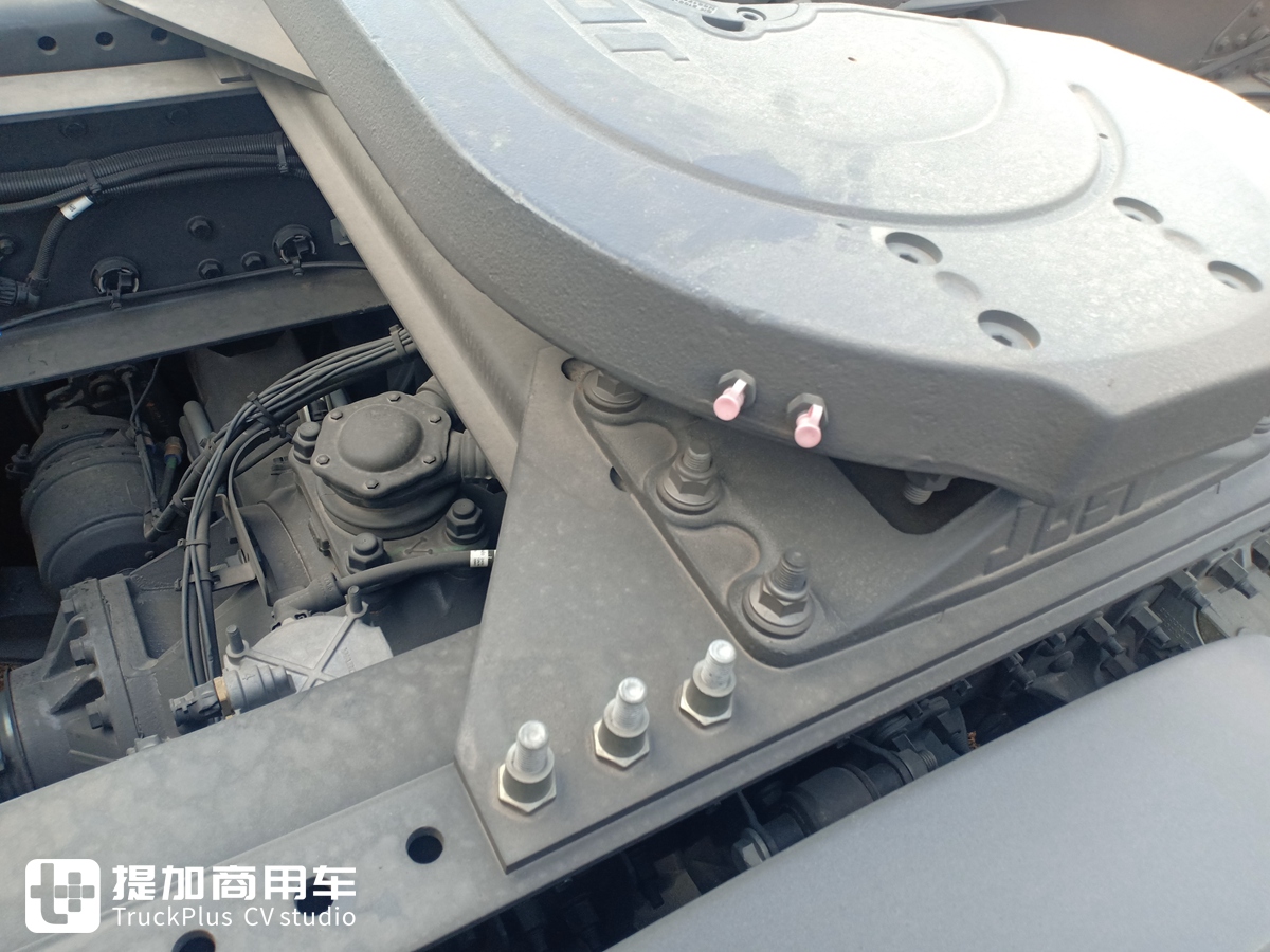 备战双十一,德邦快递全新采购的一大批沃尔沃FM460已经投入运营 - 第5张 - 提加商用车网 备战双十一,德邦快递全新采购的一大批沃尔沃FM460已经投入运营 - 第5张