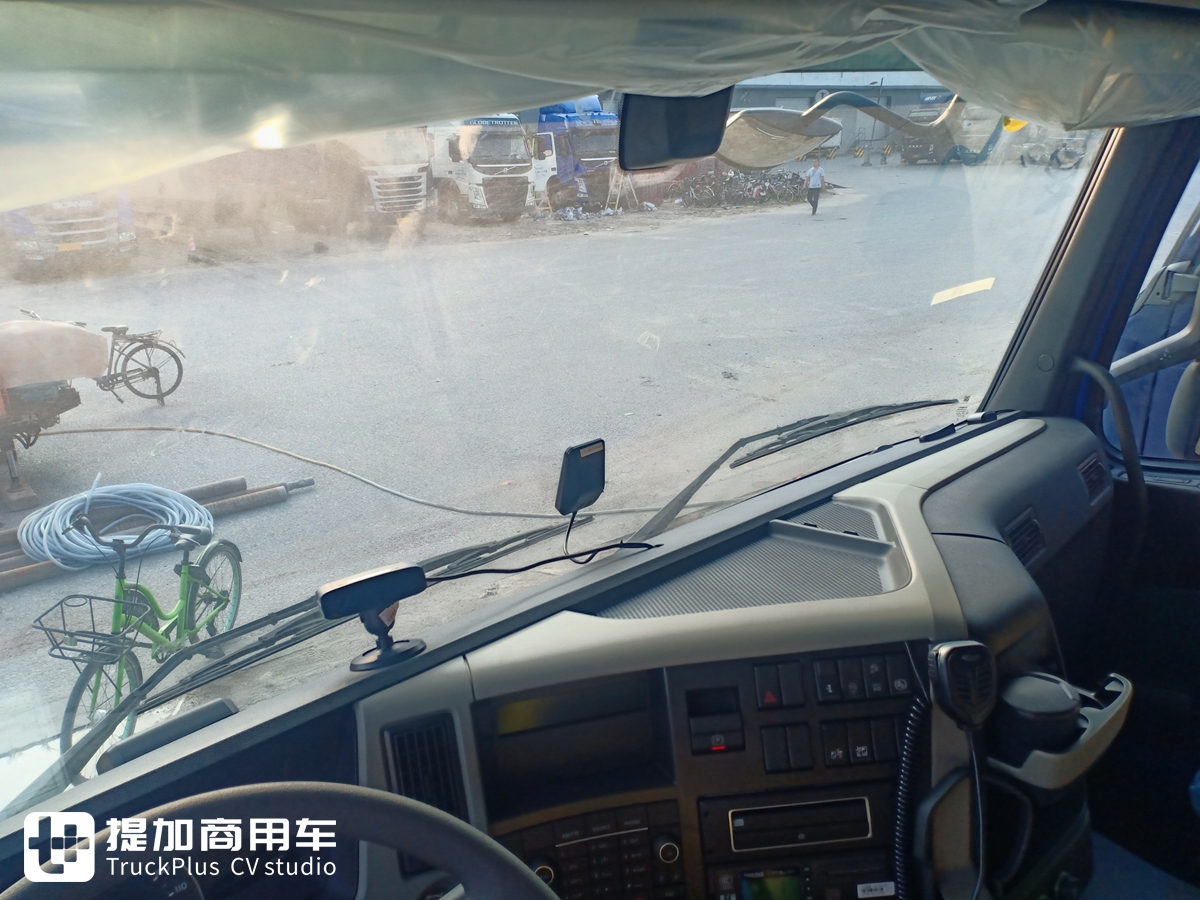 备战双十一,德邦快递全新采购的一大批沃尔沃FM460已经投入运营 - 第11张 - 提加商用车网 备战双十一,德邦快递全新采购的一大批沃尔沃FM460已经投入运营 - 第11张