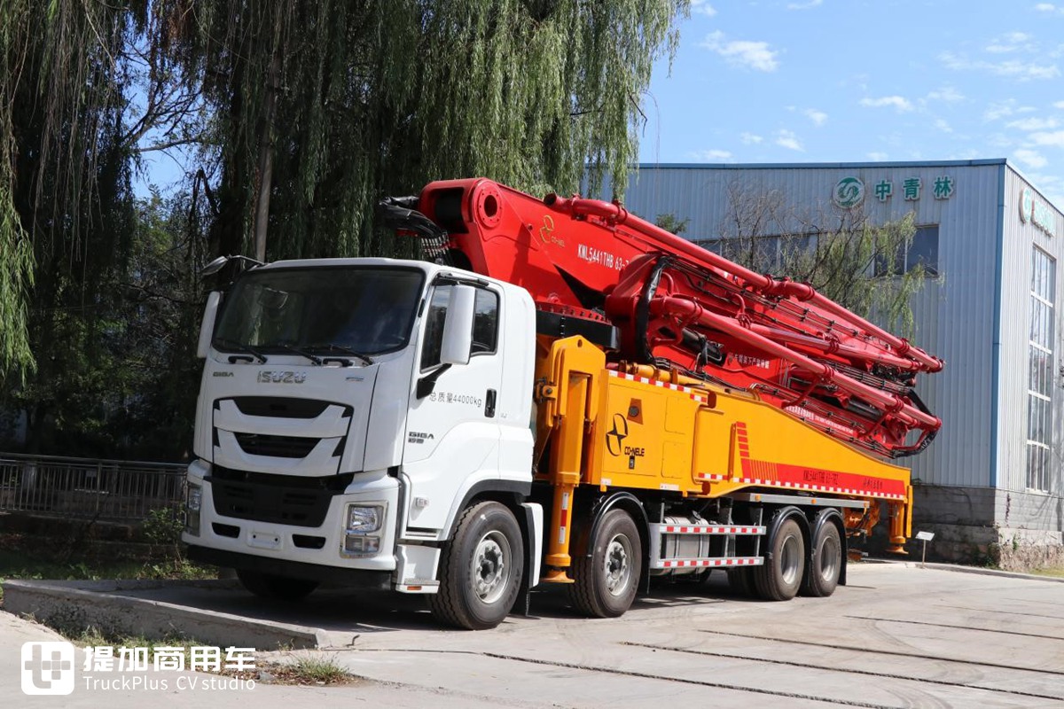 深入改装厂实拍庆铃巨咖前四后八泵车底盘，没想到还是国六版本 - 第19张