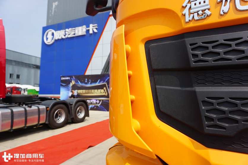 陕汽更具性价比的自卸车,带您见识德龙新M3000前四后八的硬实力 - 第5张 - 提加商用车网 陕汽更具性价比的自卸车,带您见识德龙新M3000前四后八的硬实力 - 第5张