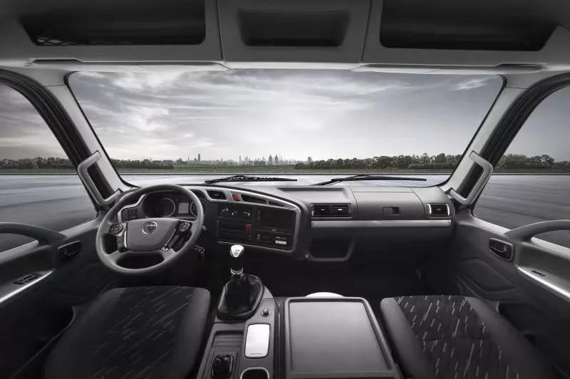 上市当天售出1600台，奥铃大黄蜂热销秘诀大揭秘 - 第1张