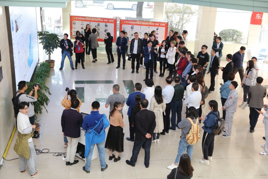 向奋斗者致敬:中视协文艺志愿者小分队走进东风商用车开展服务采风 - 第7张 - 提加商用车网 向奋斗者致敬:中视协文艺志愿者小分队走进东风商用车开展服务采风 - 第7张