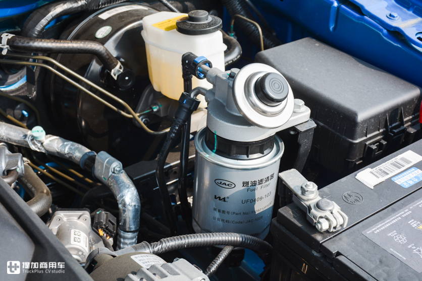 货箱没有凸起的轮拱,配置堪比乘用车,帅铃T6创客精英版皮卡实拍 - 第19张 - 提加商用车网 货箱没有凸起的轮拱,配置堪比乘用车,帅铃T6创客精英版皮卡实拍 - 第19张